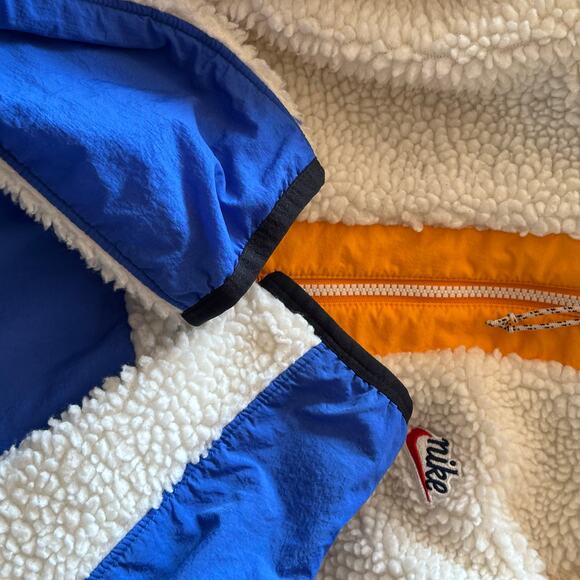 Nike Jacket - Picture 13 of 15